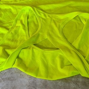 Zyia Split Back Tank Size XL Neon Yellow